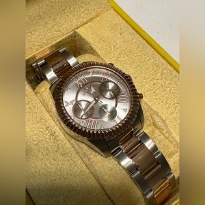 Women’s Invicta watch - silver/rose